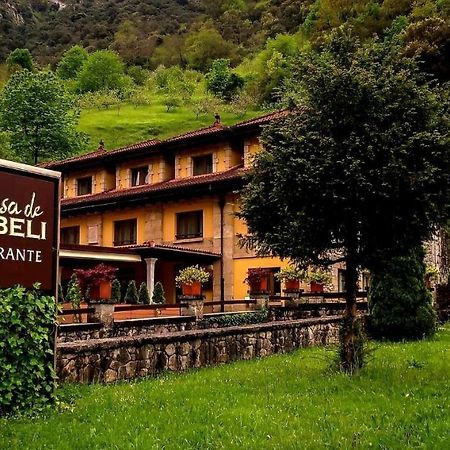 Logis Hotel Restaurante La Casa De Juansabeli Arenas De Cabrales Kültér fotó