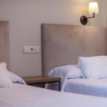 Logis Hotel Restaurante La Casa De Juansabeli Arenas De Cabrales Kültér fotó