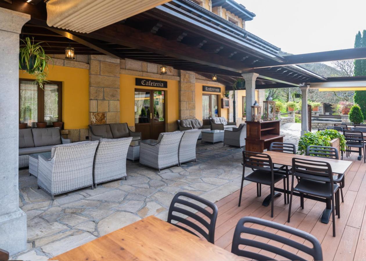Logis Hotel Restaurante La Casa De Juansabeli Arenas De Cabrales Kültér fotó