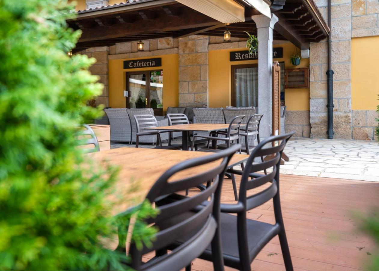 Logis Hotel Restaurante La Casa De Juansabeli Arenas De Cabrales Kültér fotó