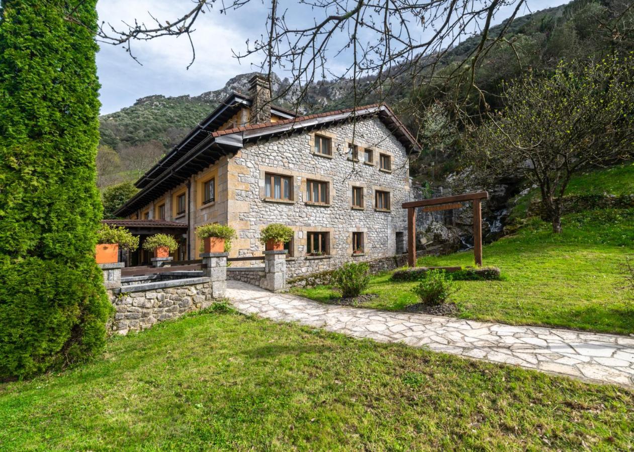 Logis Hotel Restaurante La Casa De Juansabeli Arenas De Cabrales Kültér fotó
