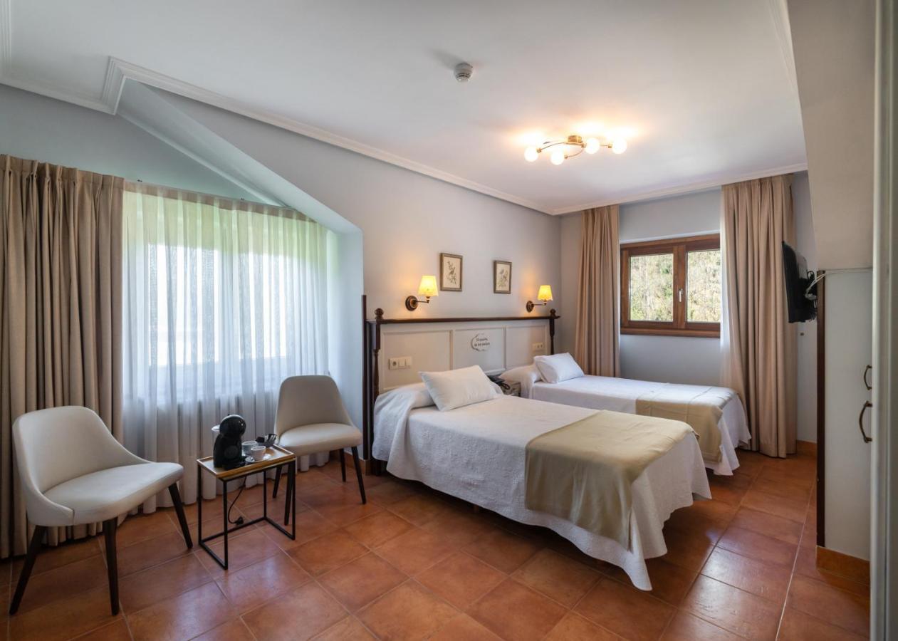 Logis Hotel Restaurante La Casa De Juansabeli Arenas De Cabrales Kültér fotó