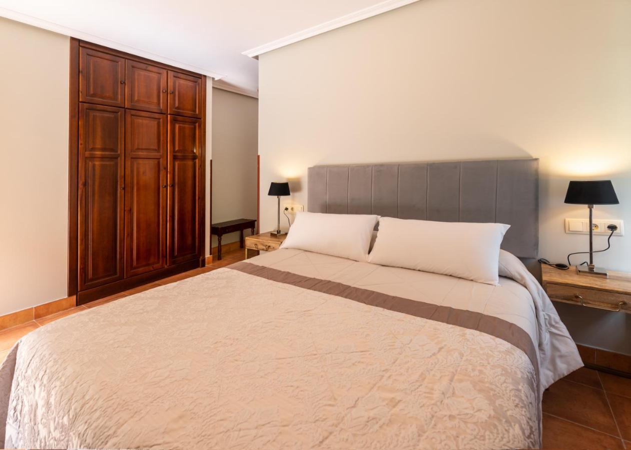 Logis Hotel Restaurante La Casa De Juansabeli Arenas De Cabrales Kültér fotó